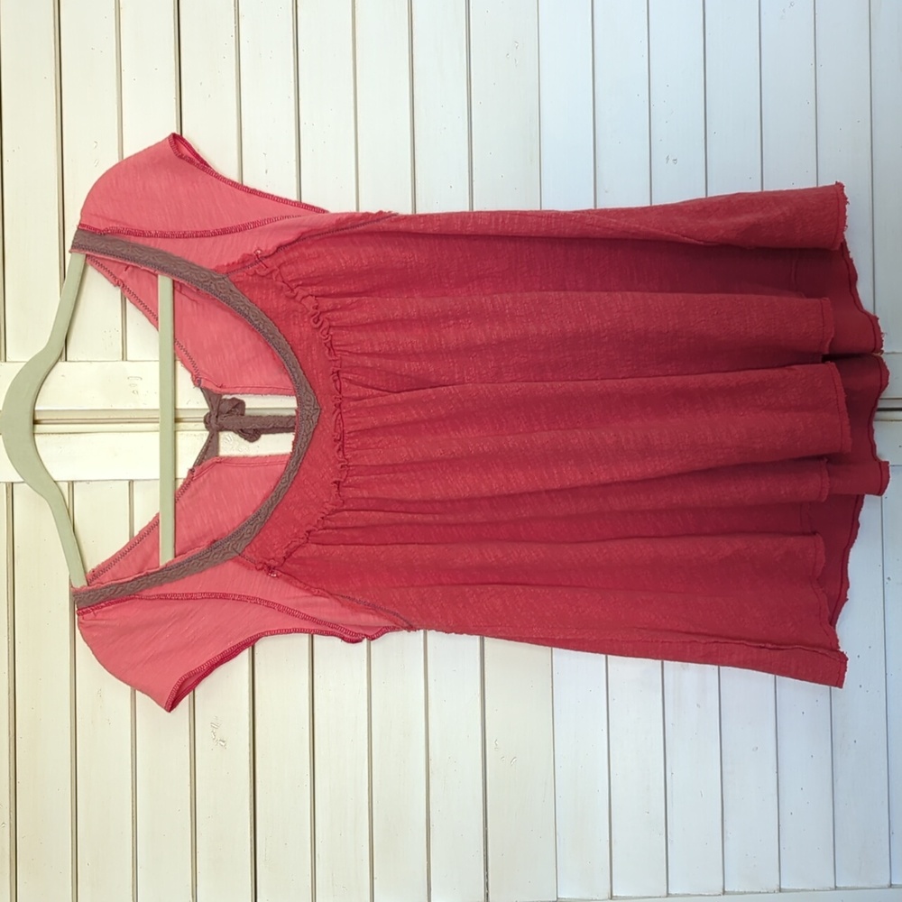 Free People peach colored cap sleeve top Medium
